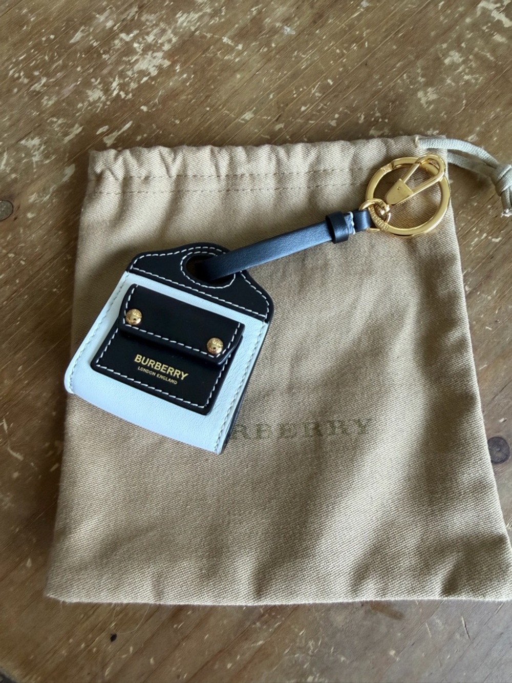 Burberry Medium Check Bowling Bag handle and shoulder carry w/ free purse charm! - Picture 15 of 16